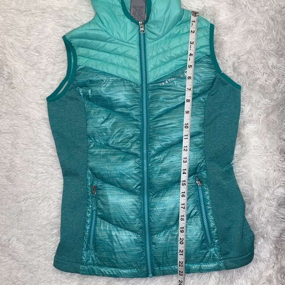 Green hooded puffy vest - Picture 7 of 7